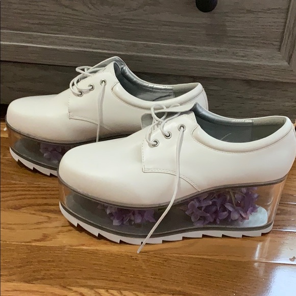 YRU Shoes - YRU white platform creepers with clear bottoms